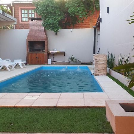 Appartamento Duplex Completo En Puerto Iguazú Esterno foto